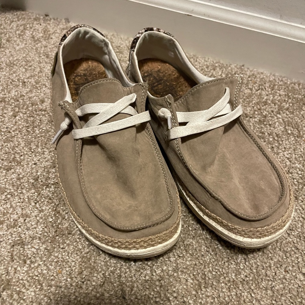 Women’s Hey Dudes with Snakeskin on back, Size 5